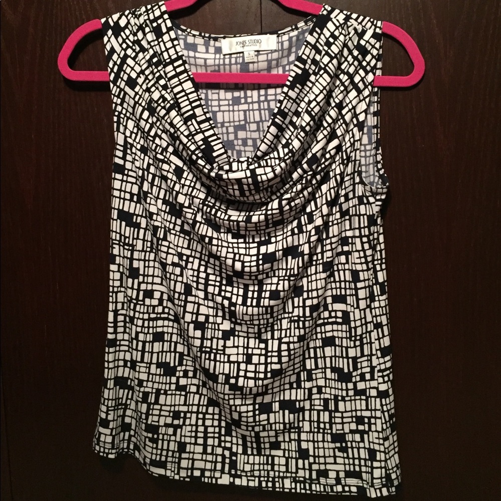 Women’s sleeveless blouse